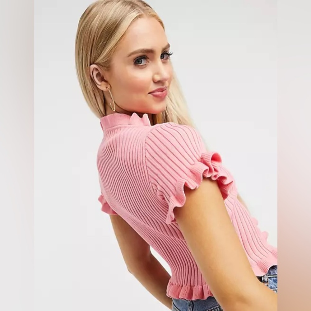 Pink Ruffle Trim Crop Top - Picture 5 of 6